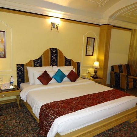 Hotel Babylon International Rāipur Extérieur photo