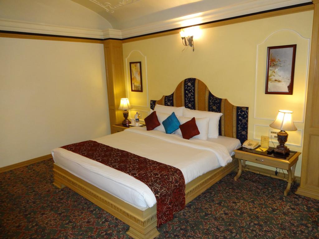 Hotel Babylon International Rāipur Chambre photo