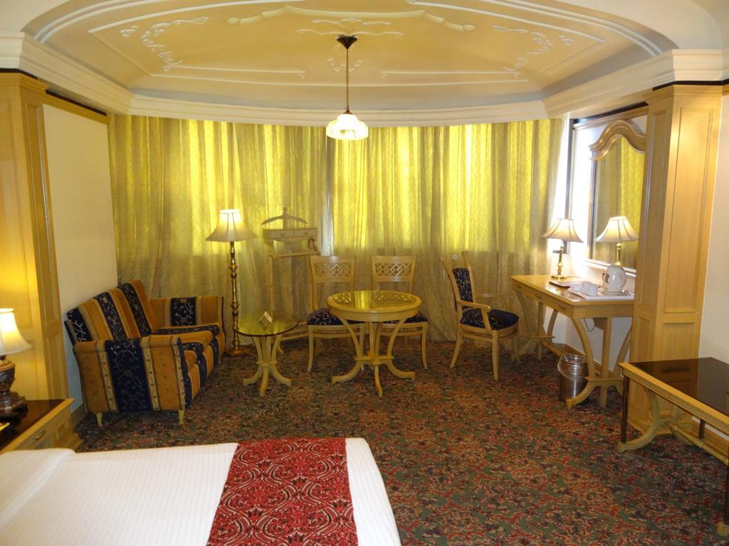 Hotel Babylon International Rāipur Chambre photo