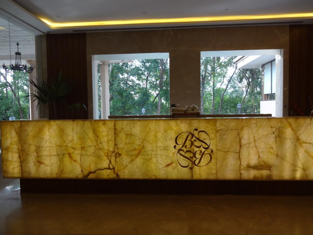Hotel Babylon International Rāipur Extérieur photo