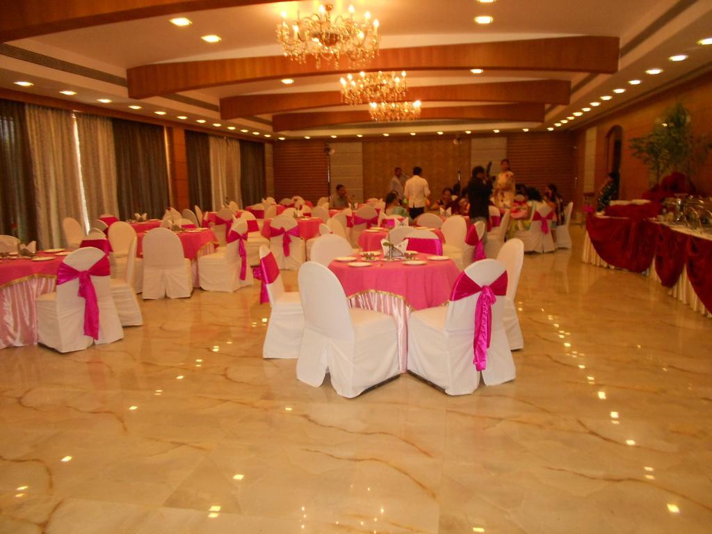 Hotel Babylon International Rāipur Chambre photo