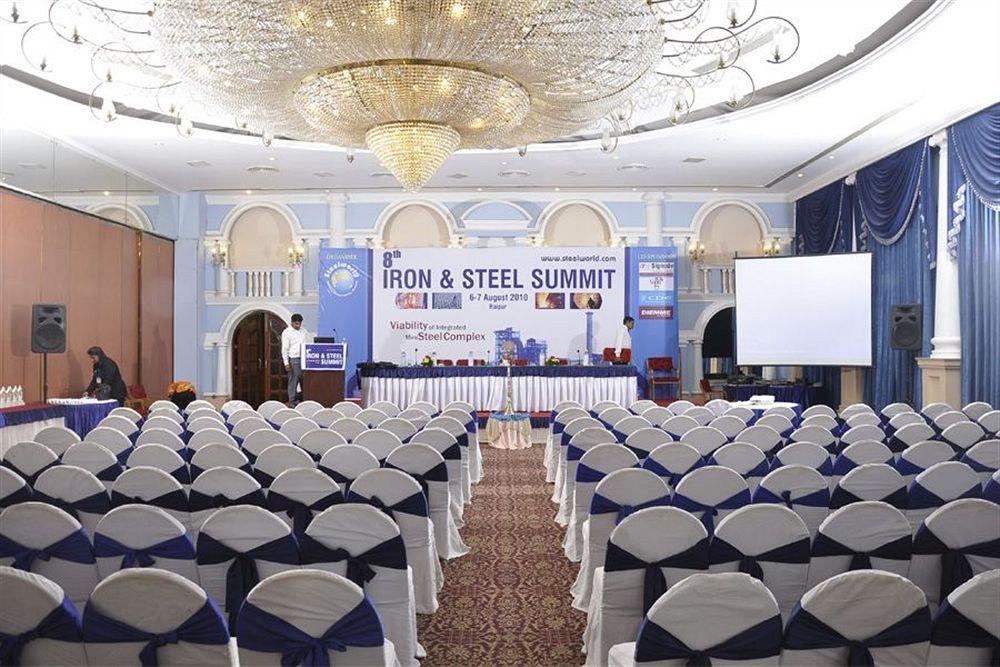 Hotel Babylon International Rāipur Extérieur photo