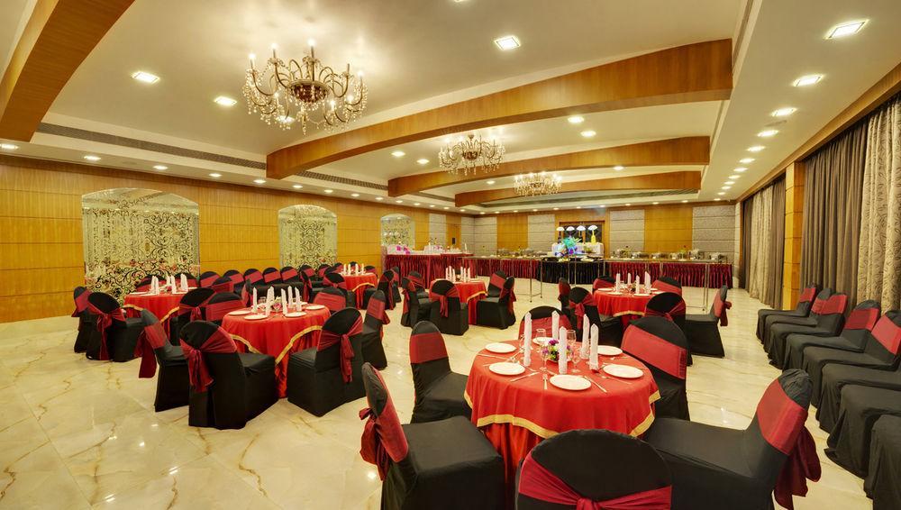 Hotel Babylon International Rāipur Extérieur photo