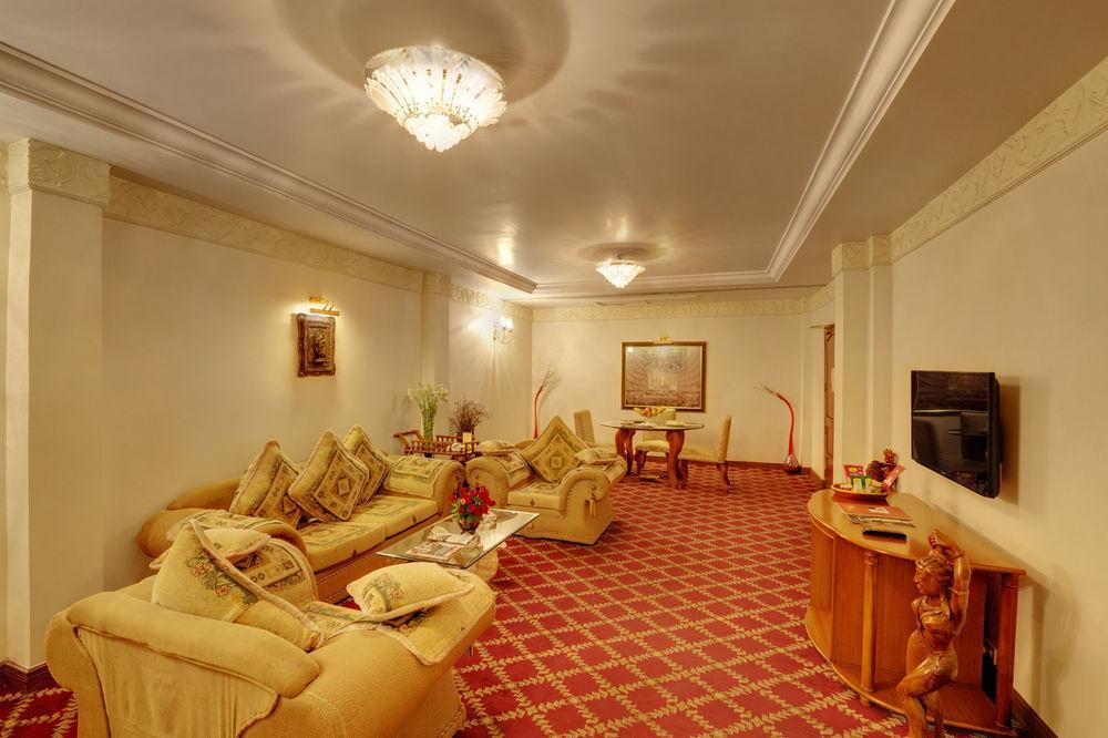 Hotel Babylon International Rāipur Extérieur photo