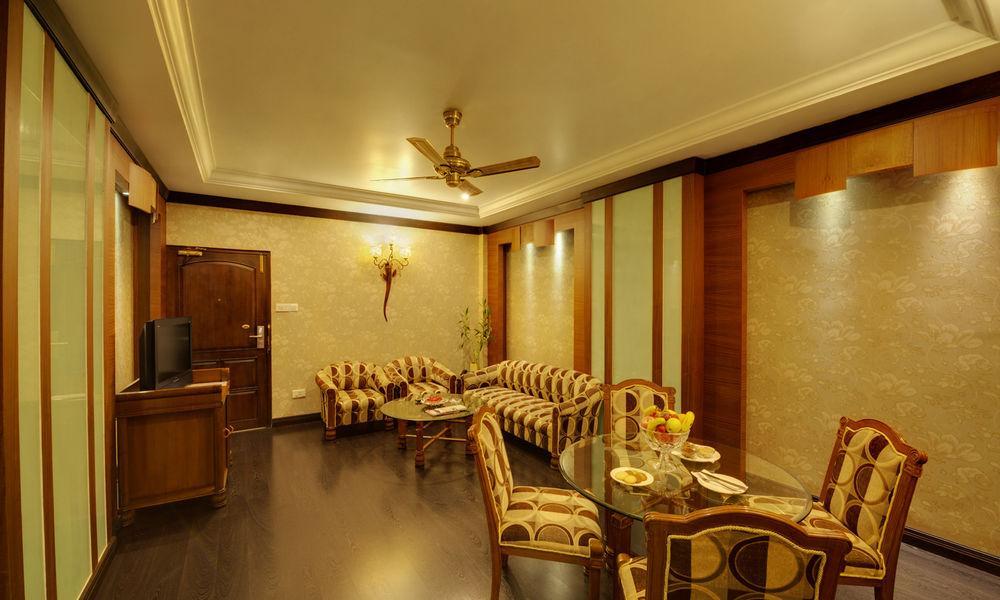 Hotel Babylon International Rāipur Extérieur photo
