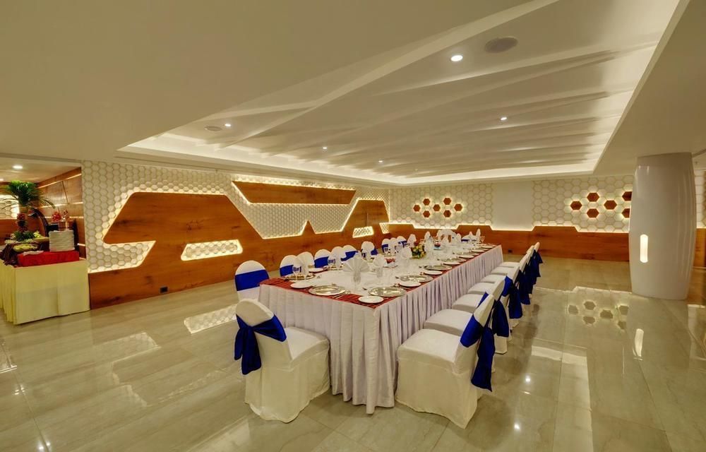 Hotel Babylon International Rāipur Extérieur photo